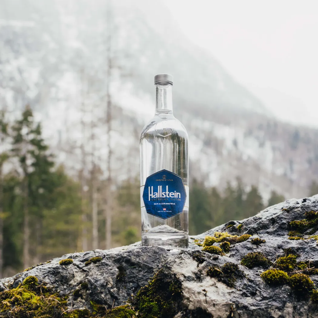 HALLSTEIN Austrian Artesian Water [Bottle]  (750mL)
